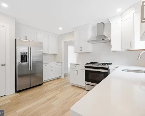 39A570EE-6097-4271-9A43-8D596EA5E006